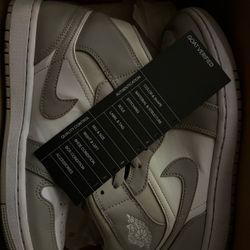 Jordan 1 Mid 