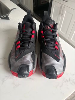 Air Jordan Low-Top Basketball Sneakers