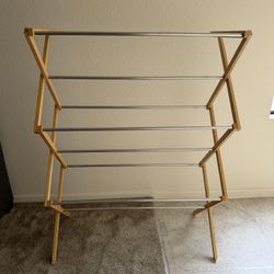 Foldable Wooden Design Sturdy Cloth Hanging Stand