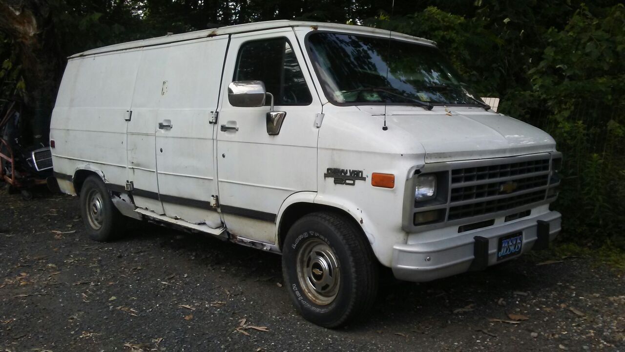 TRADE OR SALE RUNNING AND DRIVING 1995 CHEVY CARGO VAN G20