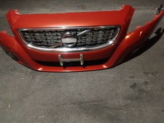 2011-2013 Volvo C70 Coupe Complete Front Bumper With All The Accessories Oem.