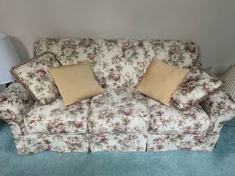 Floral Three-Cushion Sofa with Skirt