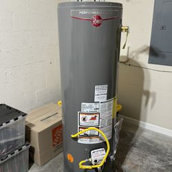 40 Gal Rheem Water Gas Heater - New
