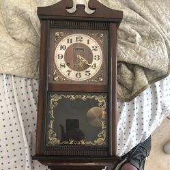 Vintage Centurion 35 Day Wind Up Wall Clock With Key. (Over 30 years Old). ANTIQUE GRANDFATHER WALL CLOCK. LIKE NEW 