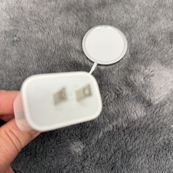 Wireless Cell Phone, Airpods, etc Charger in great shape!  