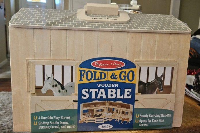 Melissa & Doug Fold & Go Wooden Stable