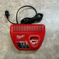 Milwaukee M12 Charger