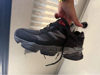 New Balances Black Size 4 1/2