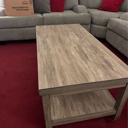Great coffee table and two end tables