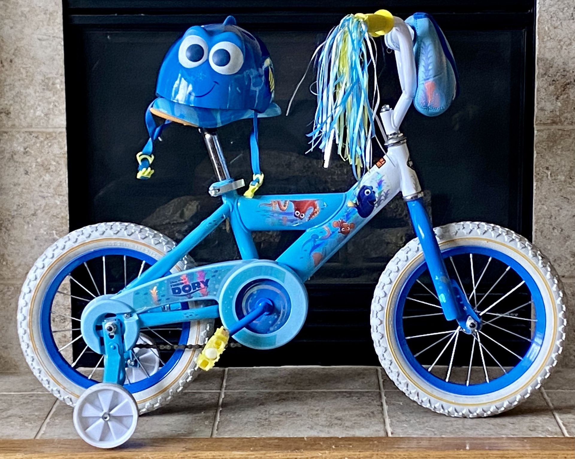 Huffy “Finding Dory” 12-Inch Girl’s Bike With Helmet