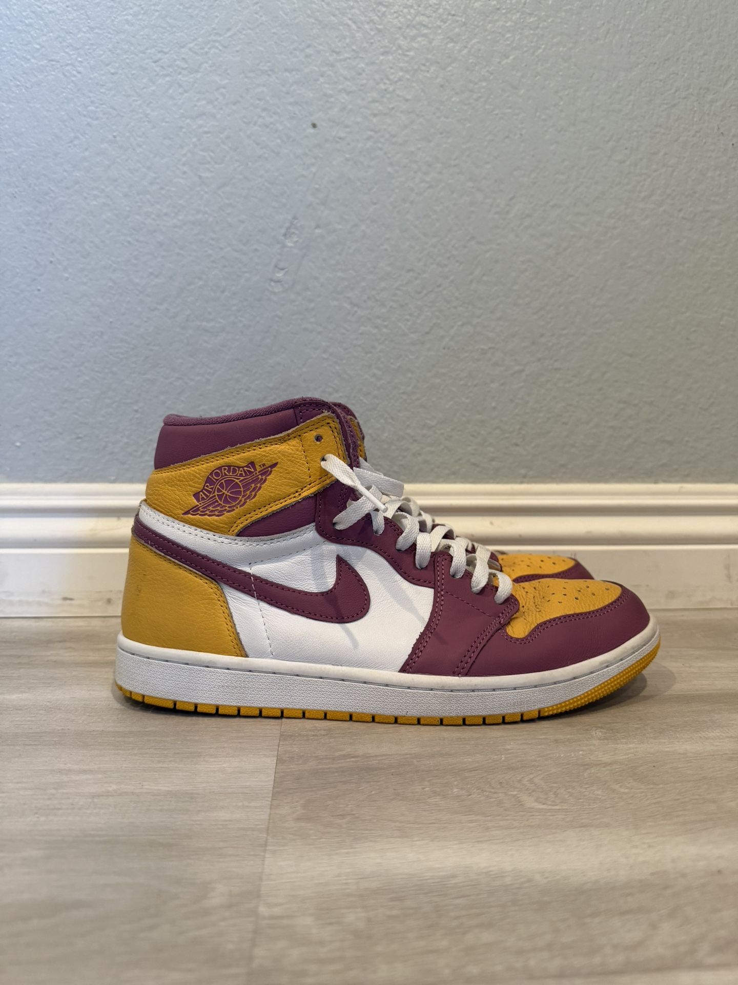 Air Jordan 1 Retro High OG Brotherhood