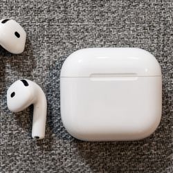 Apple Air Pods 4th Generation 