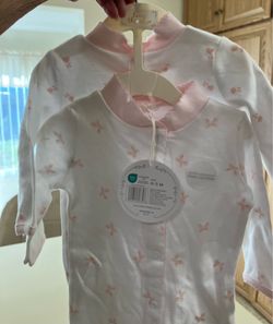 Baby pajamas size 0 to 3 mo