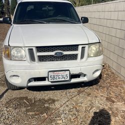 2004 Ford Explorer