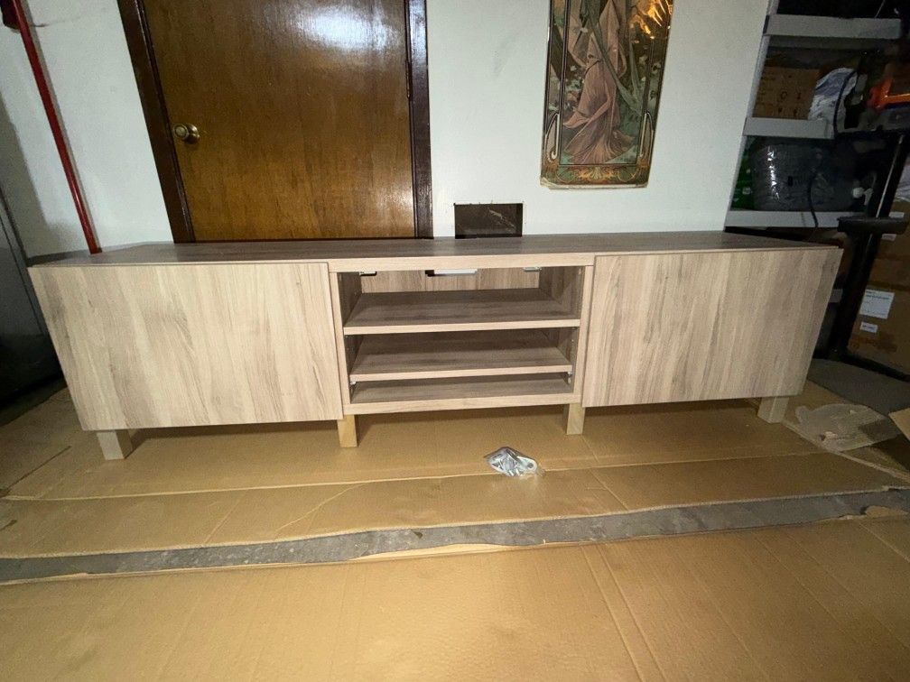 TV Stand With Drawers