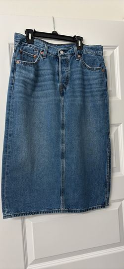 Leviโs Jean Skirt