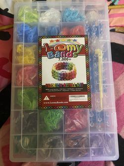 loomy bands kit (everything in it)