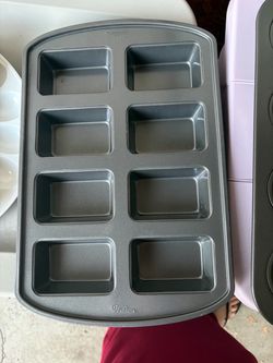 Wilton 8-Cavity Mini Loaf Pan