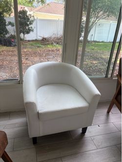 Bucket chair