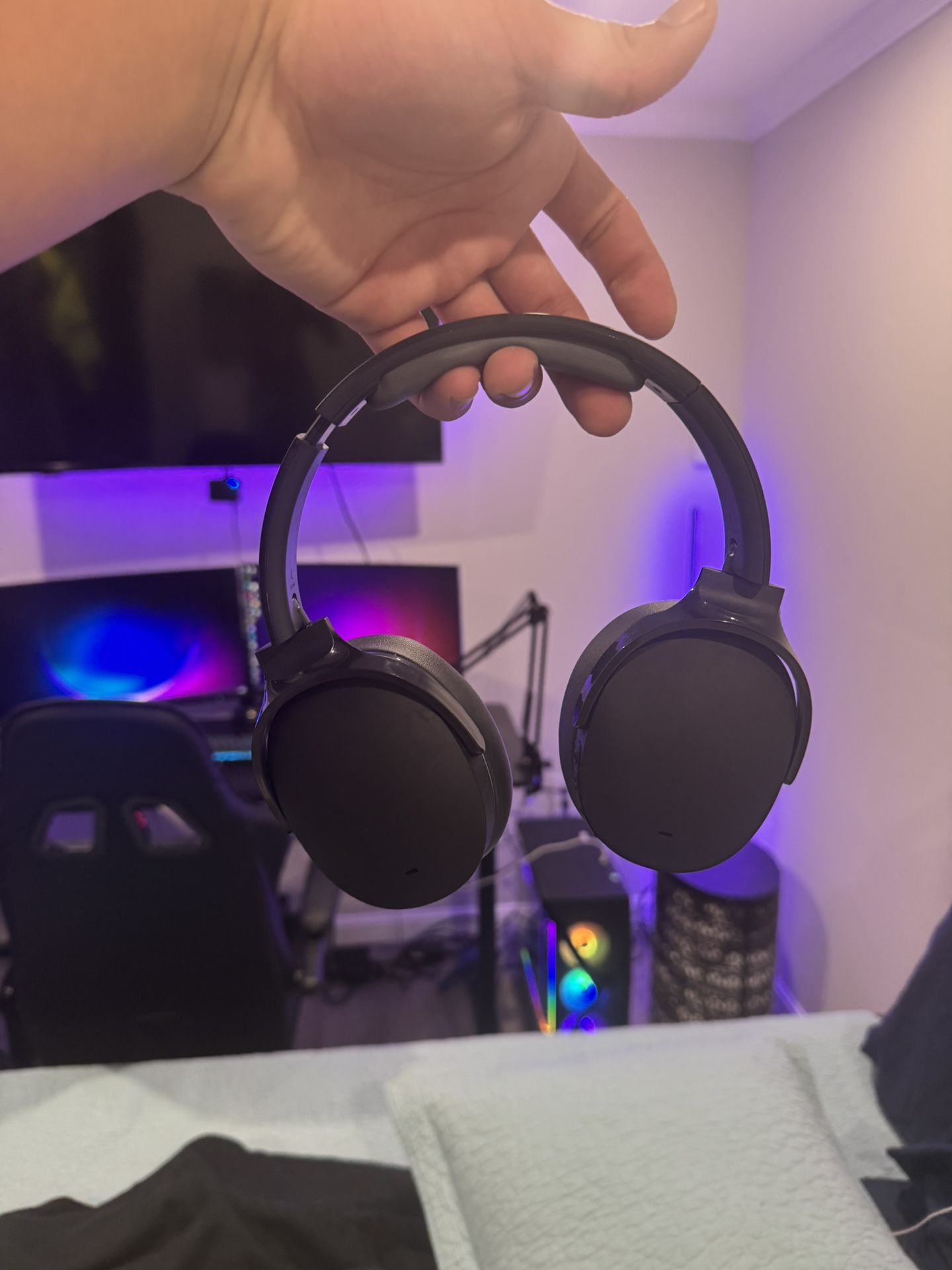 SKULLCANDY HEADPHONES