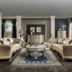 Beautiful set of 2 sofas of excellent quality