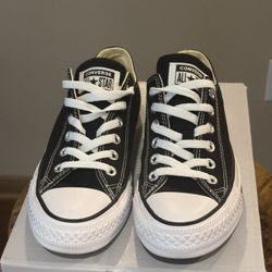 Women's Converse Black size 7 / Excellent Condition