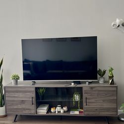 TV Stand - 70”