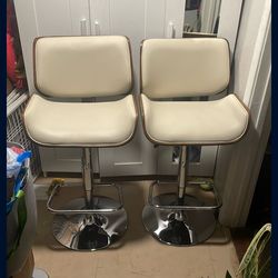 Nice adjustable chairs