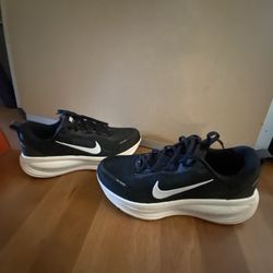 Nike Vomero 18 - Men’s 11  (Black/white)