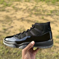 Jordan 11 “Cap And Gown”