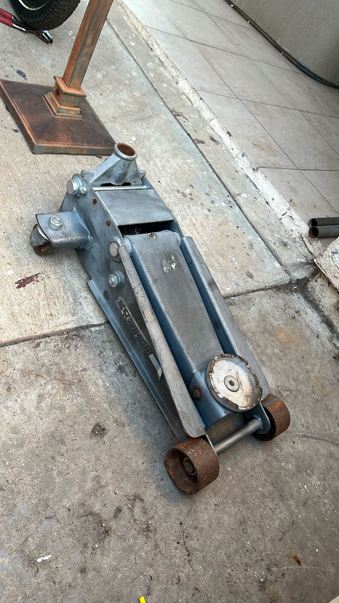 Floor Jack 3 Ton Cap