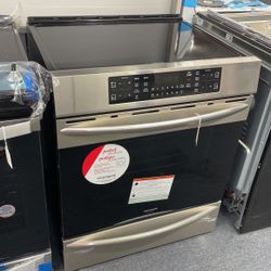 New Scratch And Dent Frigidaire Gallery 4 Burner Induction Slide In Stainless Steel Range. 1 Year Warranty 