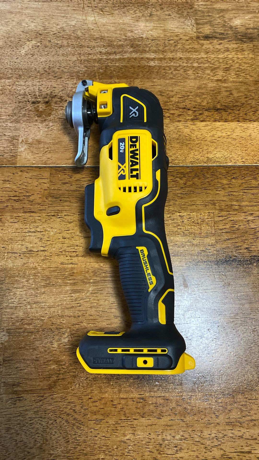 Dewalt 20v XR Cordless Oscillating Multi-tool !!!!!