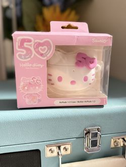Hello Kitty AirPod Case