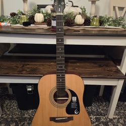 Epiphone DR100 w/hardshell case