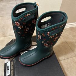 Women’s Waterproof Boot US8
