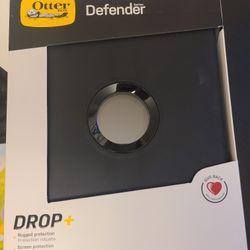 OtterBox Defender Series Case for iPad Pro 11-inch 

