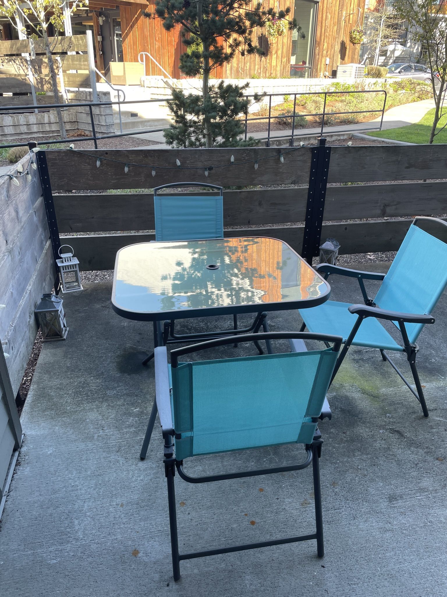 Outdoor Patio Set – Glass Table with 4 Chairs (Teal)