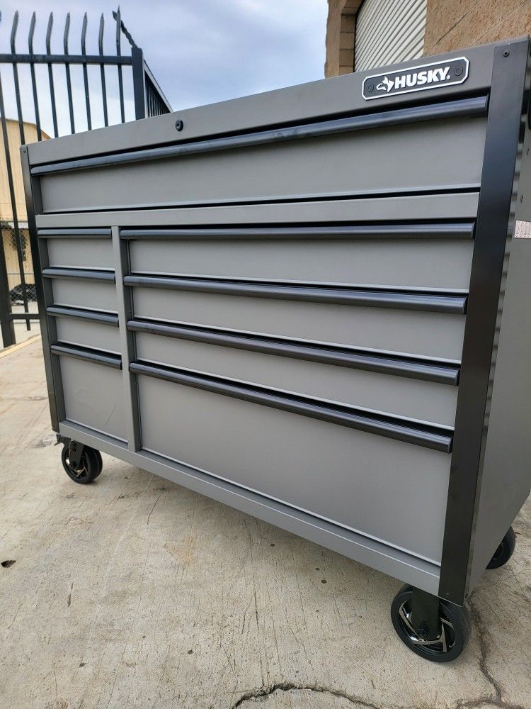 HUSKY 52"IN TOOL STORAGE 9 DRAWERS NEW