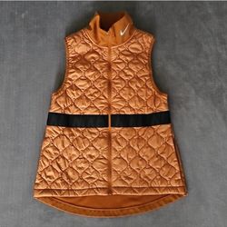 Nike Women's Aerolayer Quilted Running Vest Size Small 