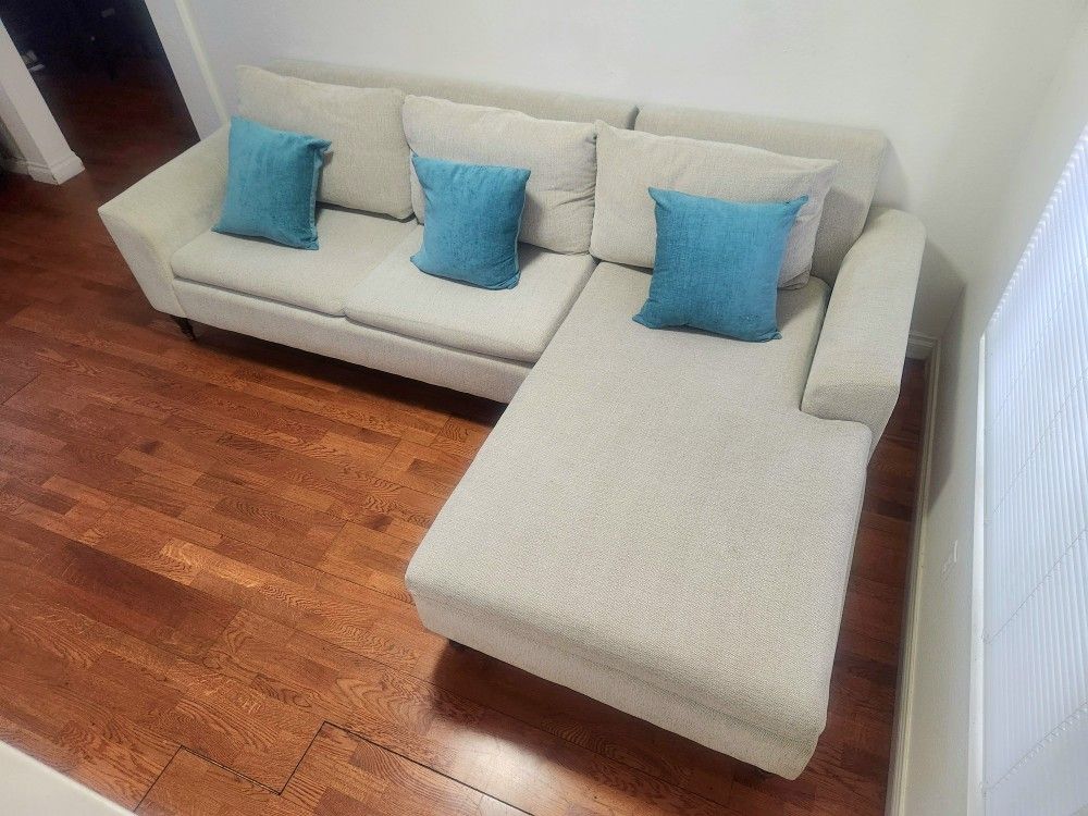 Beautiful Tan Sectional Sofa***Excellent Condition