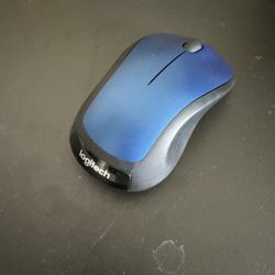 Logitech M10 Wireless Mouse And PC
