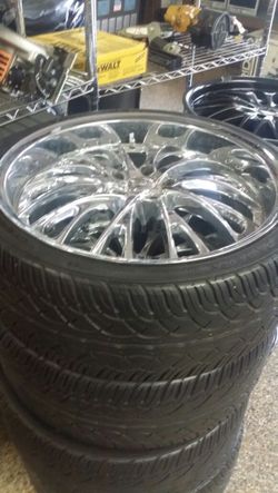 22" Rims 265/30 R22