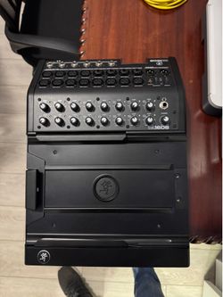 Mackie DL1608