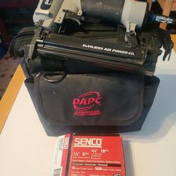 DeVilbiss Air 18-gauge Brad Nailer Come With Bag And  Box Of Crown Staples
