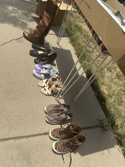 Women’s Shoes/Boots