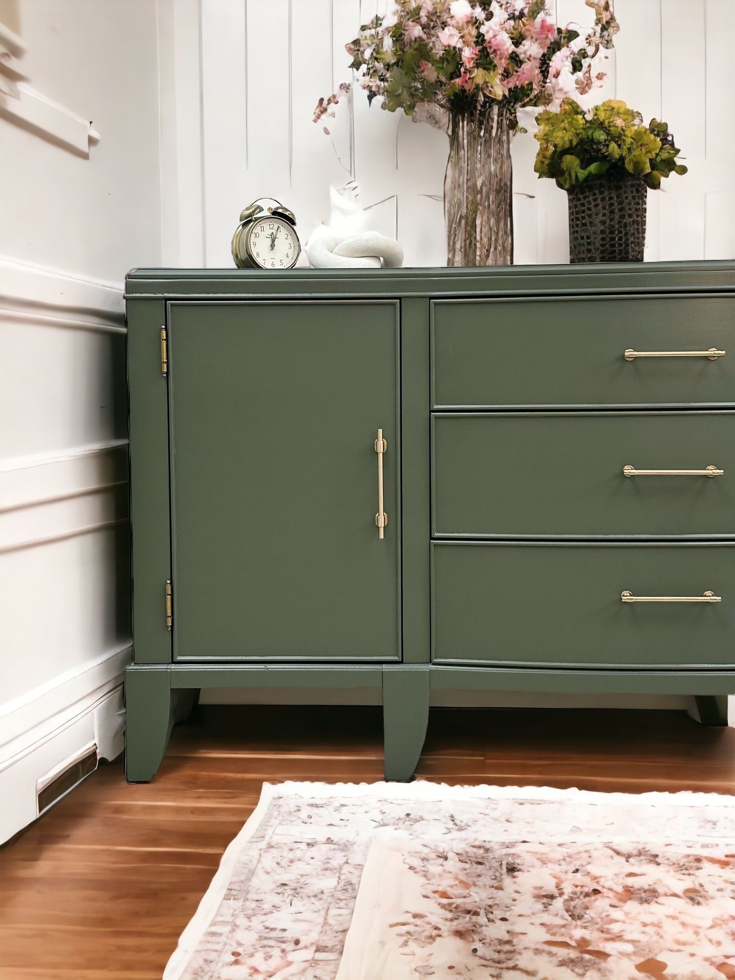 Like New Refinished Dark Green Credenza / Buffet / Sideboard / Tv Stand