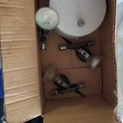 Light Transformer And 3 Lights 