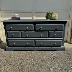 Vintage Solid Wood Dresser!