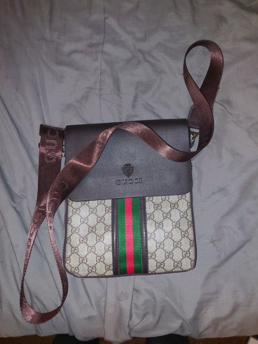 Gucci GG Brown Messenger Bag GG Canvas